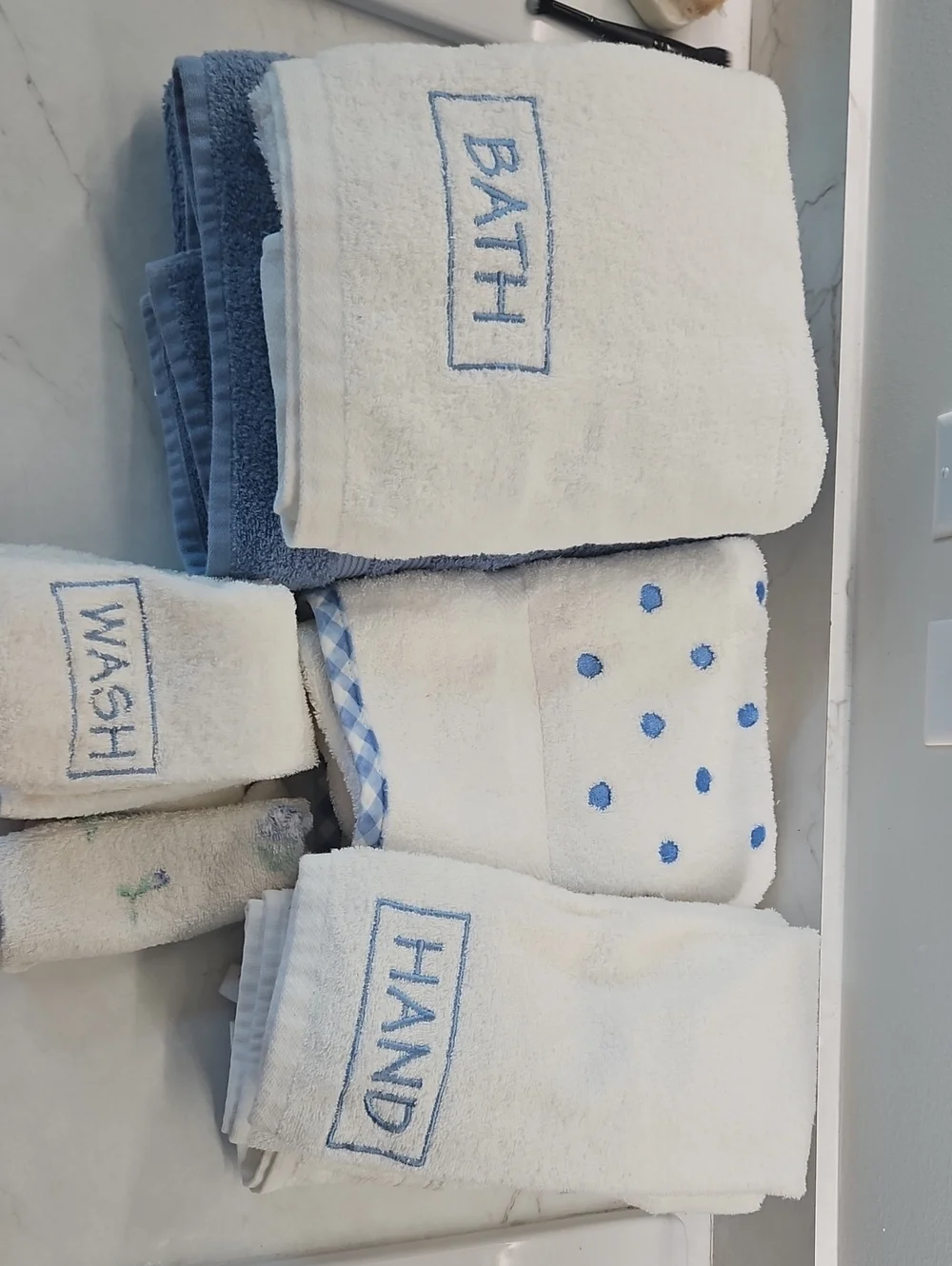 100 % Cotton White and Dusty Blue Embroidered Bath Towel Set